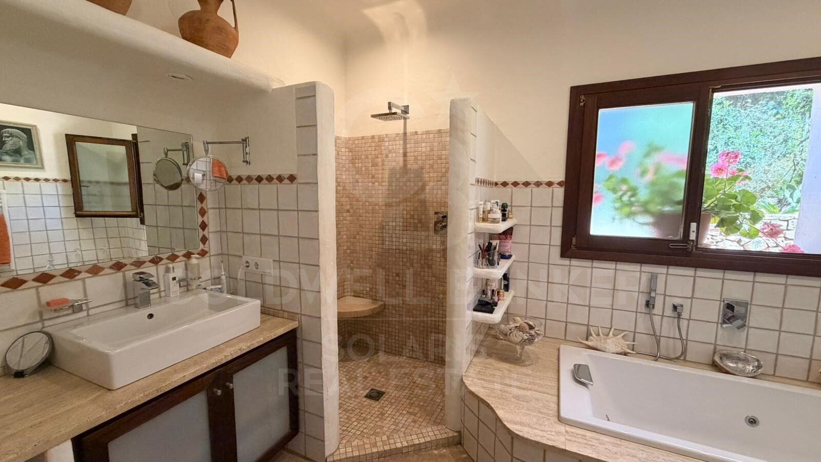 Villa a Javea, Alicante, Spagna 4 camere da letto, 338 mq. N° 179181