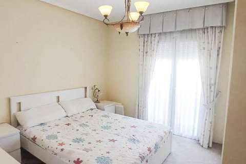 Radhus till salu i Torrevieja, Alicante, Spanien 3 sovrum, 166 kvm. Nr. 148758 - foto 19