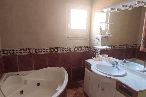 Radhus till salu i Torrevieja, Alicante, Spanien 3 sovrum, 166 kvm. Nr. 148758 - foto 16