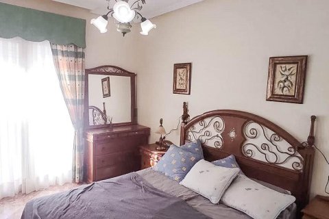 Radhus till salu i Torrevieja, Alicante, Spanien 3 sovrum, 166 kvm. Nr. 148758 - foto 15