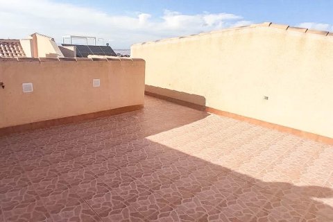 Radhus till salu i Torrevieja, Alicante, Spanien 3 sovrum, 166 kvm. Nr. 148758 - foto 26