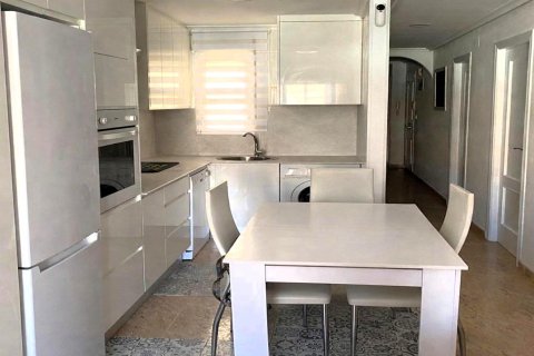 Apartament w Torrevieja, Alicante, Hiszpania 3 sypialnie, 89 mkw. nr 148759 – zdjęcie 8