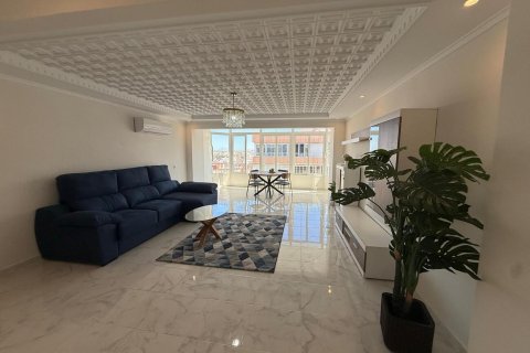 Apartamento en venta en Torrevieja, Alicante, España 3 dormitorios, No. 189561 - foto 11