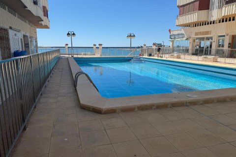 Apartamento en venta en Torrevieja, Alicante, España 3 dormitorios, No. 189561 - foto 10