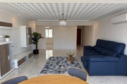 Apartamento en venta en Torrevieja, Alicante, España 3 dormitorios, No. 189561 - foto 4