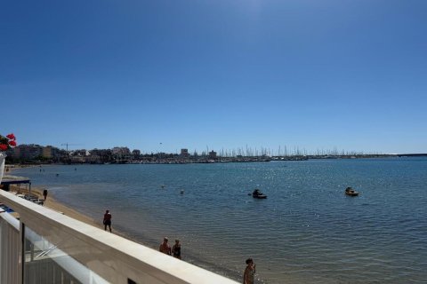 Apartamento en venta en Torrevieja, Alicante, España 3 dormitorios, No. 189561 - foto 16