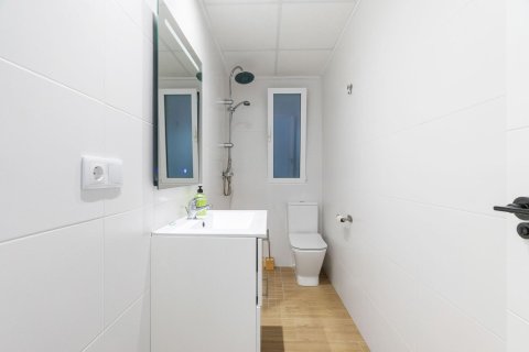 Apartment à vendre à Torrevieja, Alicante, Espagne, 4 chambres, 109 m2 No. 141468 - photo 11