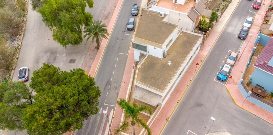 Willa w Rojales, Alicante, Hiszpania 4 sypialnie, 404 mkw. nr 141471