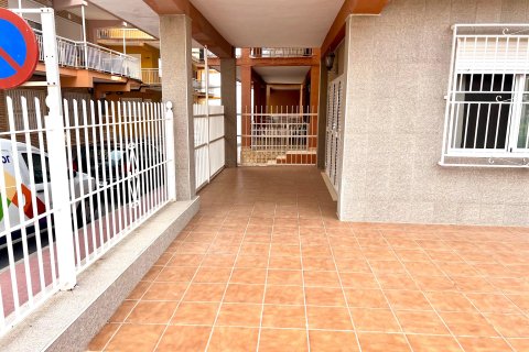 Продажа квартиры в Торревьеха, Аликанте, Испания 3 спальни, 111м2 №141469 - фото 2