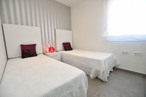 Bungalow for sale San Miguel de Salinas, Alicante, Spain 2 bedrooms, 75 sq.m. No. 136275 - photo 18