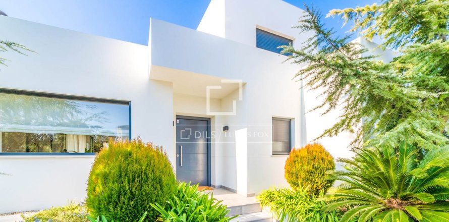 Villa a Sitges, Barcelona, Spagna 5 camere da letto, 232 mq. N° 150983