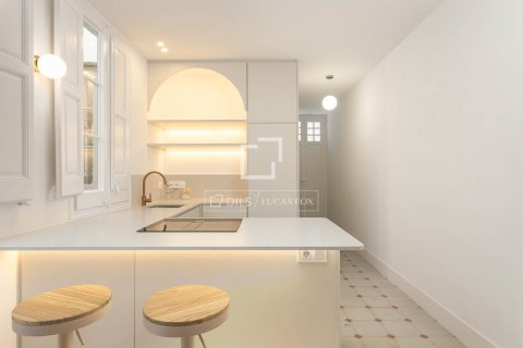 Apartment for sale in Barcelona, Spain 3 bedrooms, 115 sq.m. No. 150980 - photo 10