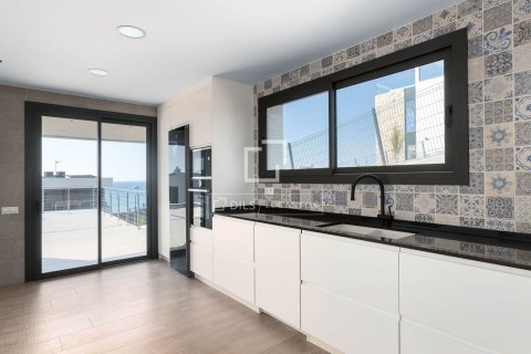 Villa till salu i Arenys de Mar, Barcelona, Spanien 4 sovrum, 320 kvm. Nr. 150982 - foto 14