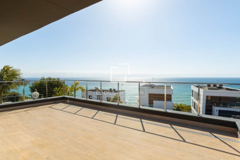 Villa till salu i Arenys de Mar, Barcelona, Spanien 4 sovrum, 320 kvm. Nr. 150982 - foto 4