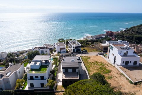 Villa till salu i Arenys de Mar, Barcelona, Spanien 4 sovrum, 320 kvm. Nr. 150982 - foto 2