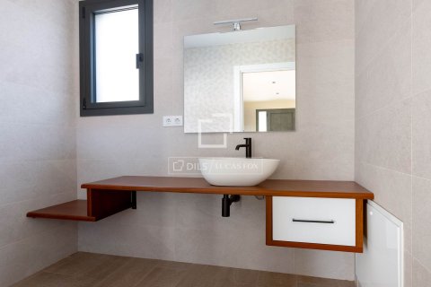 Villa till salu i Arenys de Mar, Barcelona, Spanien 4 sovrum, 320 kvm. Nr. 150982 - foto 18