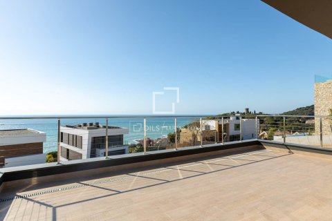 Villa till salu i Arenys de Mar, Barcelona, Spanien 4 sovrum, 320 kvm. Nr. 150982 - foto 5