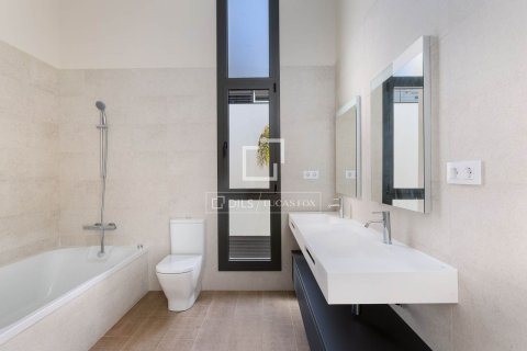 Villa till salu i Arenys de Mar, Barcelona, Spanien 4 sovrum, 320 kvm. Nr. 150982 - foto 23