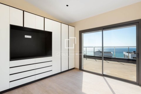 Villa till salu i Arenys de Mar, Barcelona, Spanien 4 sovrum, 320 kvm. Nr. 150982 - foto 25