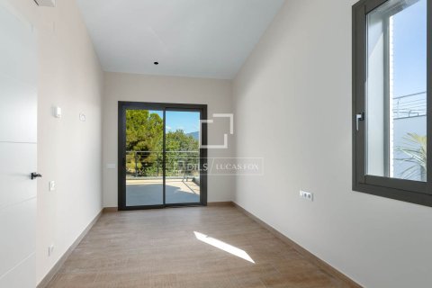 Villa till salu i Arenys de Mar, Barcelona, Spanien 4 sovrum, 320 kvm. Nr. 150982 - foto 29