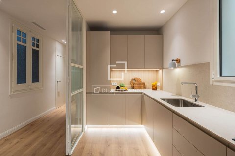 Apartament w Barcelona, Hiszpania 2 sypialnie, 122 mkw. nr 150981 – zdjęcie 14