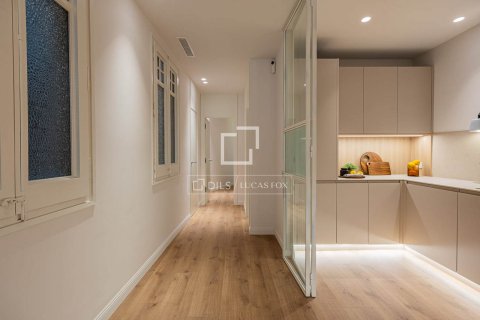 Apartament w Barcelona, Hiszpania 2 sypialnie, 122 mkw. nr 150981 – zdjęcie 15