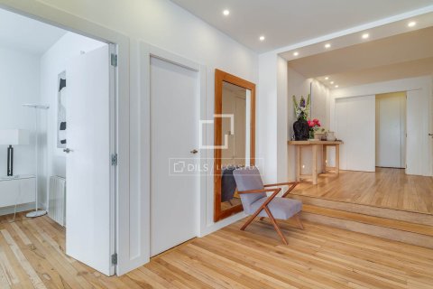 Dzīvoklis īrēšanai Barcelona, Spānijā 5 istabas, 342 m2 Nr. 166324 - attēls 24