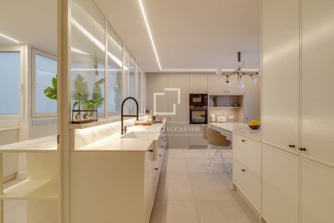 Dzīvoklis īrēšanai Barcelona, Spānijā 5 istabas, 342 m2 Nr. 166324 - attēls 19