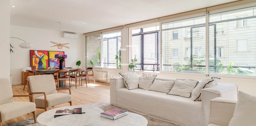 Dzīvoklis Barcelona, Spānijā 5 istabas, 342 m2 Nr. 166324