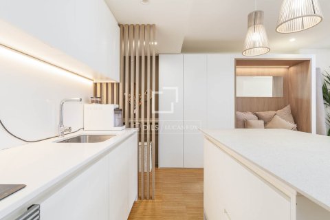 Apartamento en venta en Barcelona, España 3 dormitorios, 150 m2 No. 166320 - foto 9