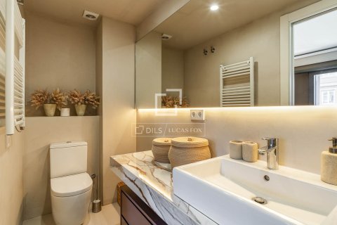 Apartamento en venta en Barcelona, España 3 dormitorios, 150 m2 No. 166320 - foto 11