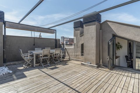 Apartamento en venta en Barcelona, España 3 dormitorios, 150 m2 No. 166320 - foto 2