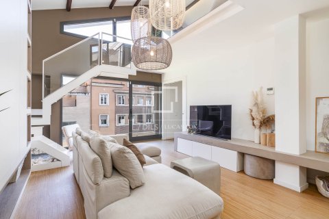 Apartamento en venta en Barcelona, España 3 dormitorios, 150 m2 No. 166320 - foto 6