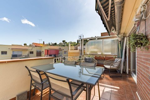 Penthouse w Barcelona, Hiszpania 3 sypialnie, 70 mkw. nr 166321