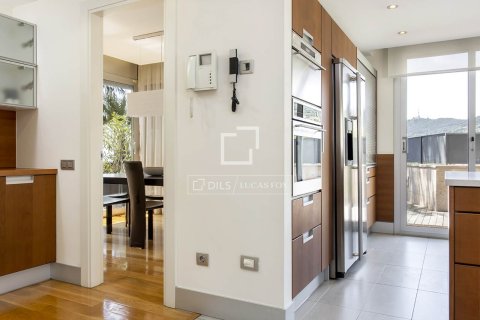 Villa for rent in Barcelona, Spain 6 bedrooms, 678 sq.m. No. 166322 - photo 24