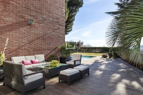 Villa for rent in Barcelona, Spain 6 bedrooms, 678 sq.m. No. 166322 - photo 17