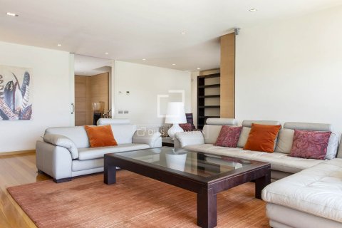 Villa for rent in Barcelona, Spain 6 bedrooms, 678 sq.m. No. 166322 - photo 5