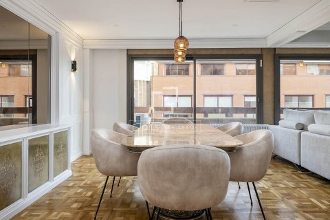 Dzīvoklis īrēšanai Barcelona, Spānijā 4 istabas, 168 m2 Nr. 166325 - attēls 5