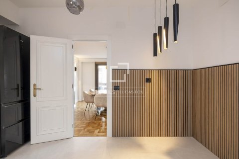 Dzīvoklis īrēšanai Barcelona, Spānijā 4 istabas, 168 m2 Nr. 166325 - attēls 15