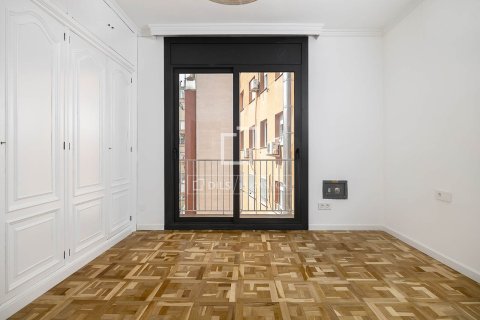 Dzīvoklis īrēšanai Barcelona, Spānijā 4 istabas, 168 m2 Nr. 166325 - attēls 26