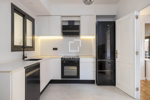 Dzīvoklis īrēšanai Barcelona, Spānijā 4 istabas, 168 m2 Nr. 166325 - attēls 14