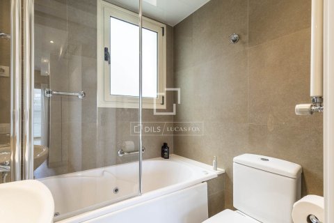 Penthouse w Barcelona, Hiszpania 2 sypialnie, 82 mkw. nr 166326 – zdjęcie 28