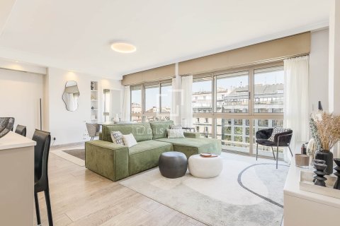 Penthouse w Barcelona, Hiszpania 2 sypialnie, 82 mkw. nr 166326
