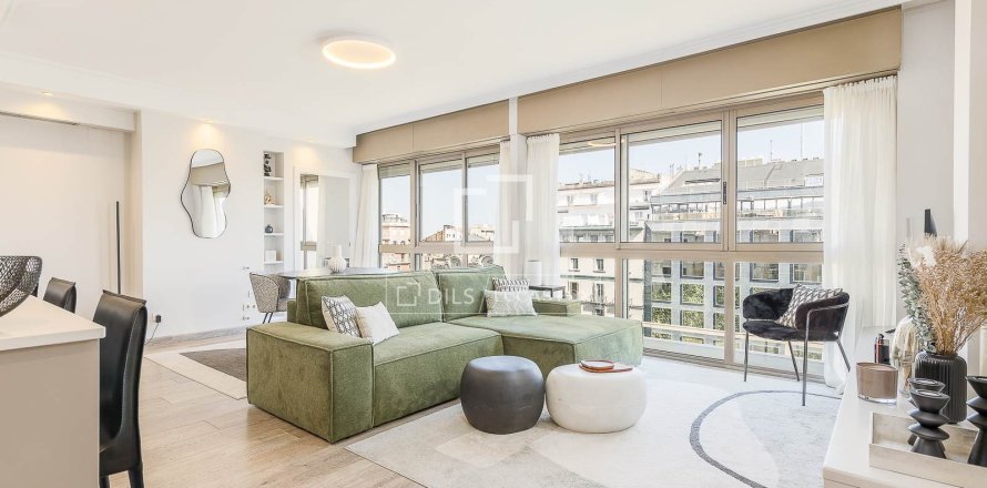 Penthouse w Barcelona, Hiszpania 2 sypialnie, 82 mkw. nr 166326