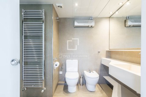 Penthouse w Barcelona, Hiszpania 2 sypialnie, 82 mkw. nr 166326 – zdjęcie 22