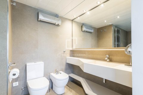 Penthouse w Barcelona, Hiszpania 2 sypialnie, 82 mkw. nr 166326 – zdjęcie 20