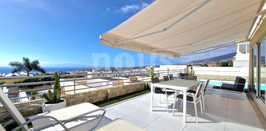 Townhouse in Adeje, Tenerife, Spain 3 bedrooms, 120 sq.m. No. 149568
