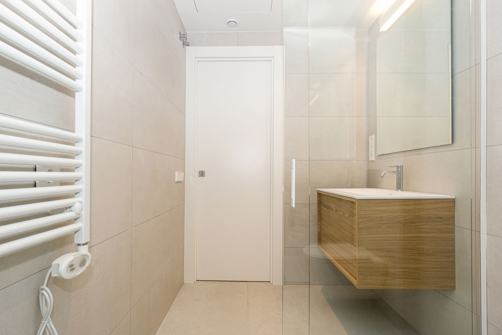 Apartamento en Barcelona, España 2 dormitorios, 91 m2 No. 148869