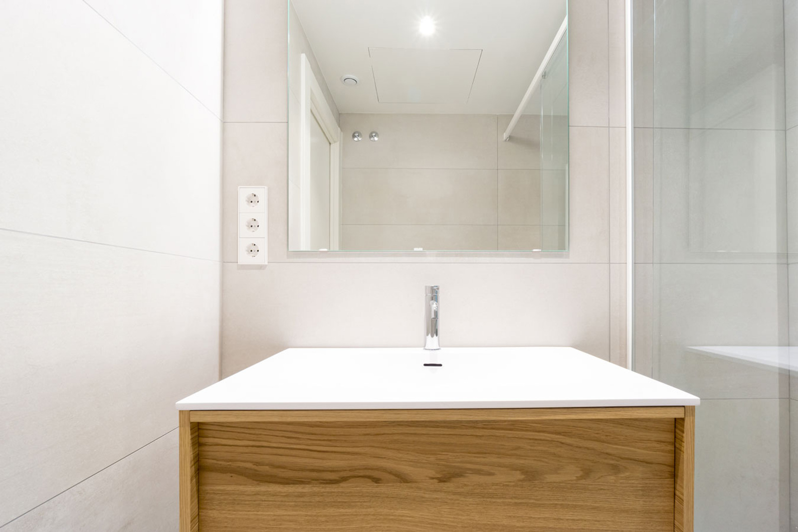 Apartamento en Barcelona, España 2 dormitorios, 91 m2 No. 148869