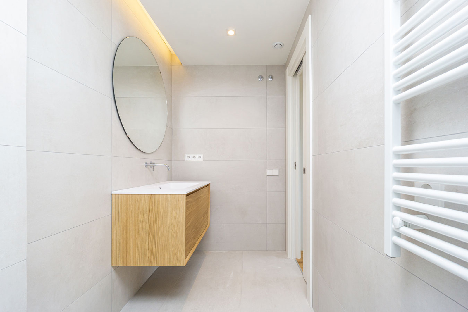 Apartamento en Barcelona, España 2 dormitorios, 91 m2 No. 148869
